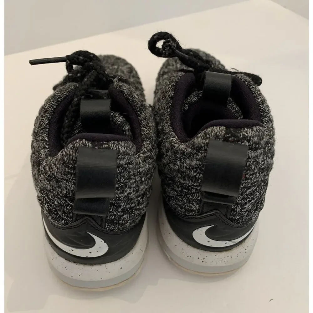 13 Nike Youth Boys Sneakers Black Knit Lebron XV Kids Lace Up 922812-002